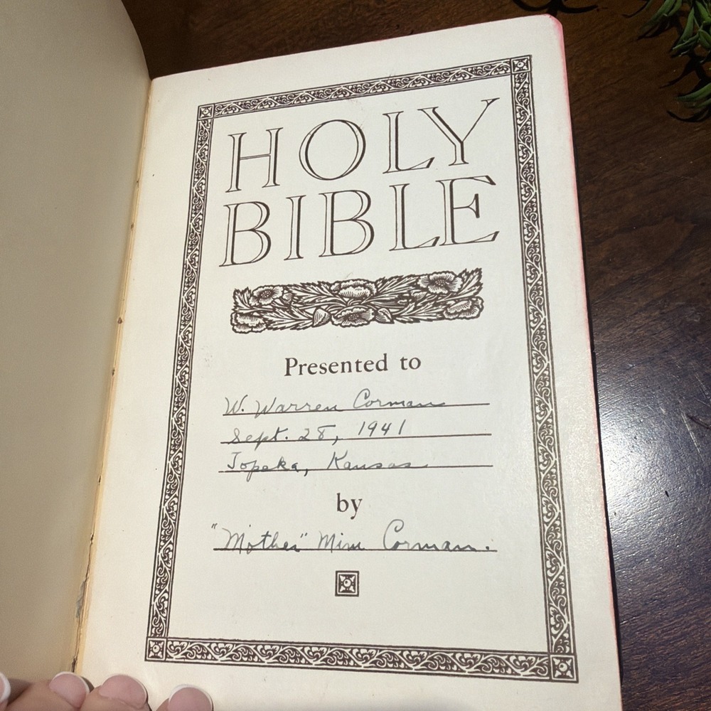 Holy Bible World 1941 KJV Genuine Leather Concordance Vtg World Pub - Picture 4 of 8